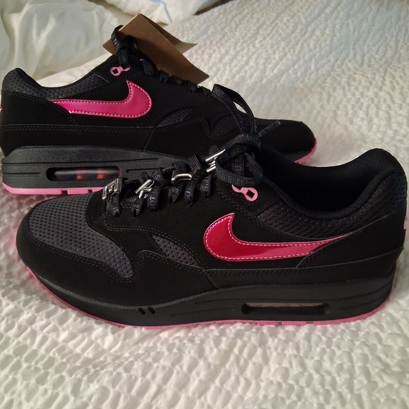 Nike Air Max 1 PRM Valentine's Day Black Playful Pink HV2302-001 sz 12 - Picture 1 of 10